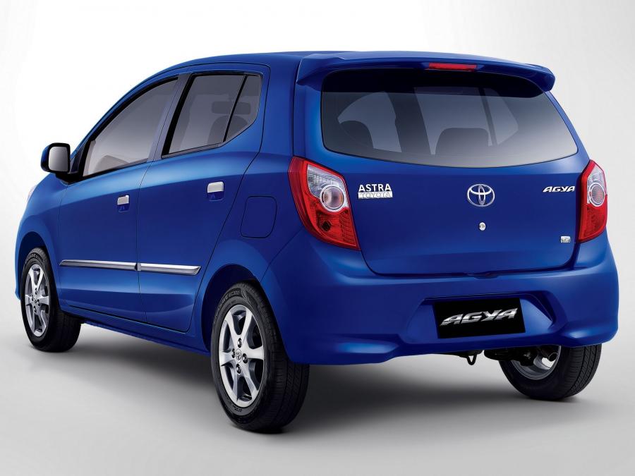  Toyota Agya Astra 2013 года  (фото 3 из 3)